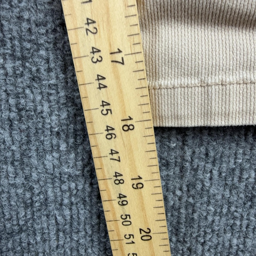 Cato Shorts Womens 26W Beige Bermuda Twill Flat Front Stretch Zip Fly‎ Pockets - Picture 3 of 9